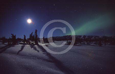 http://www.alaskasaurora.com/images/aurora%20moon%20syncline%20mt01.jpg